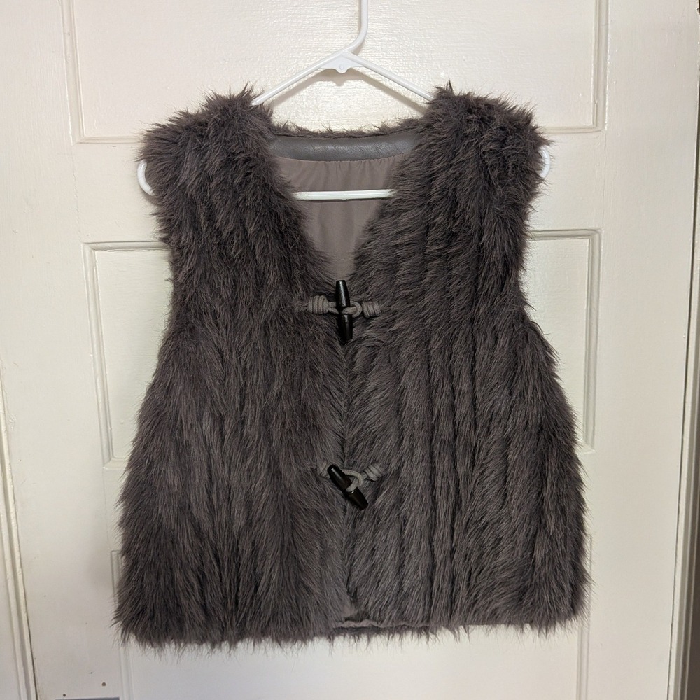Taupe Grey Shaggy Faux Fur Toggle Vest Sleeveless Jacket Size M
